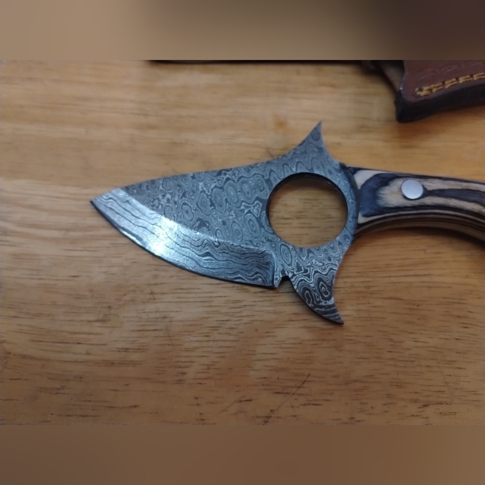 New Damascus steel blade men's hunting knife with sheath - Picture 2 of 9